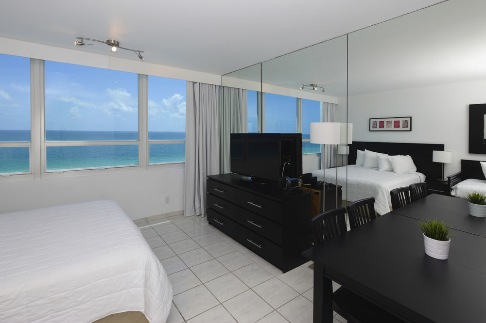 فندق ميامي بيتشفي  Castle Beach By New Point Miami المظهر الخارجي الصورة